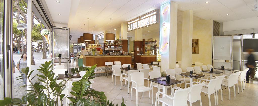 Hotel La Brezza Frontemare Lido di Jesolo Zewnętrze zdjęcie