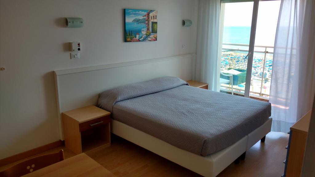 Hotel La Brezza Frontemare Lido di Jesolo Zewnętrze zdjęcie